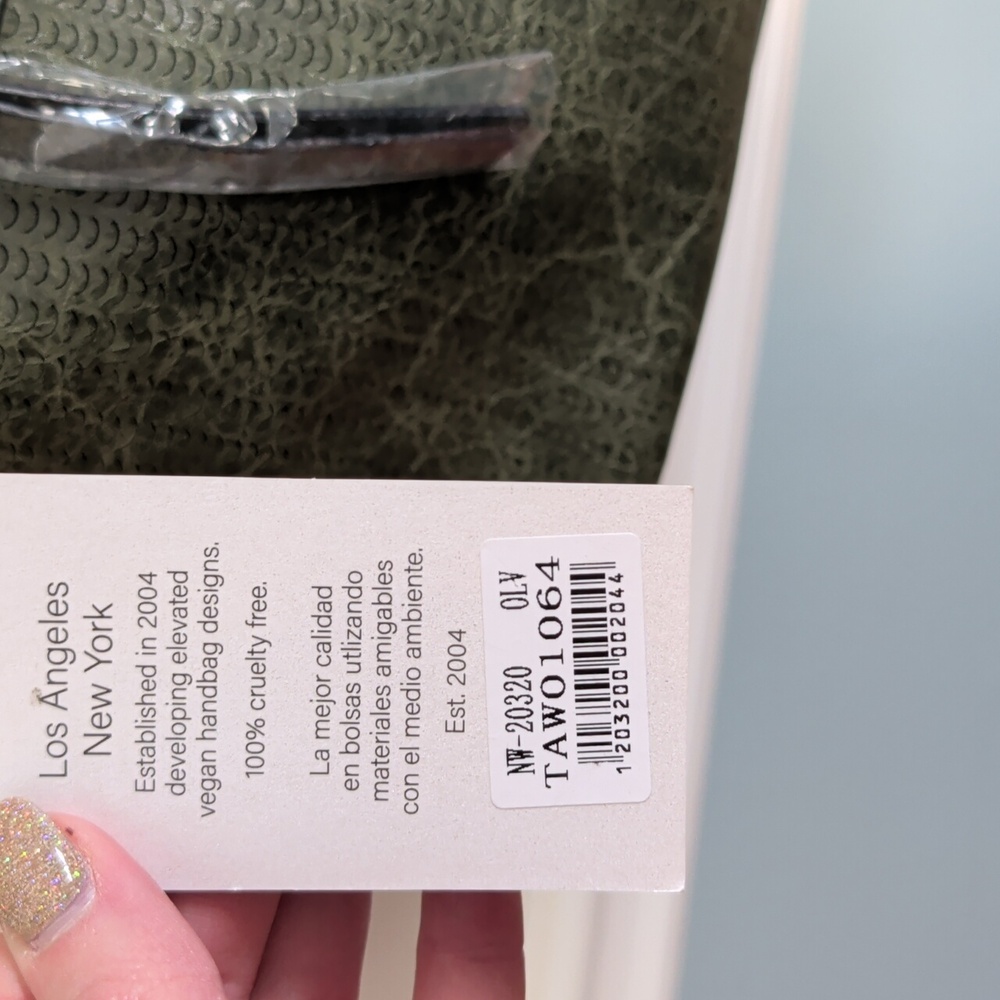 Nwt Alyssa Green Cruelty Free Crossbody Bag - Picture 3 of 12
